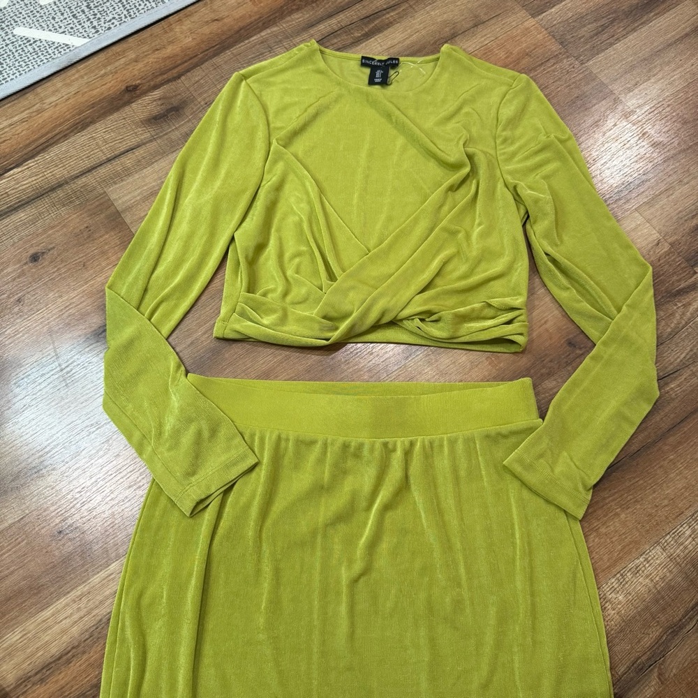 Sincerely Jules Vibrant Green Ensemble 2pc set